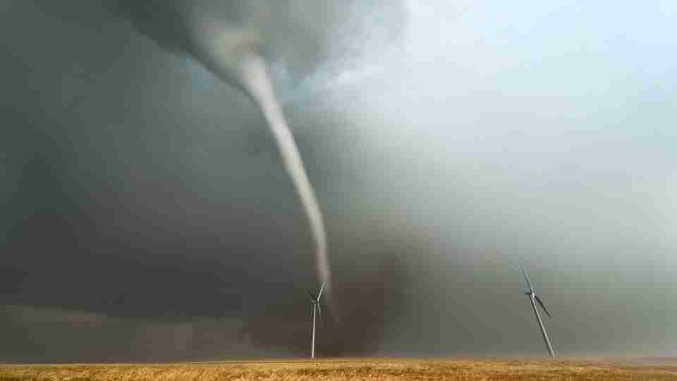 20 Dreams About Tornadoes and What They Mean