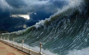 Tsunami Dream: Is It a Sign of Catastrophe or Blessing in Disguise