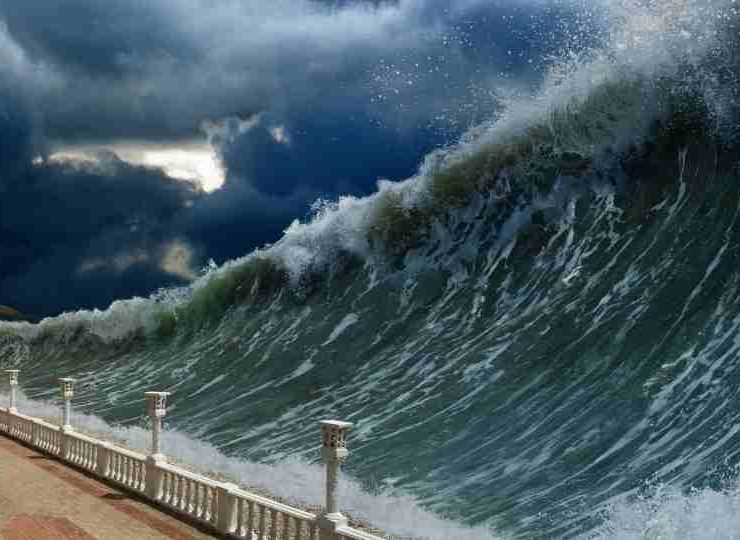 Tsunami Dream - 37 Dream Plots And Their Meanings