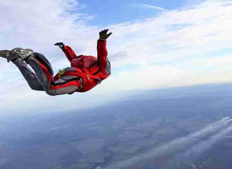 Dream About Skydiving - 38 Plots & Their Meanings