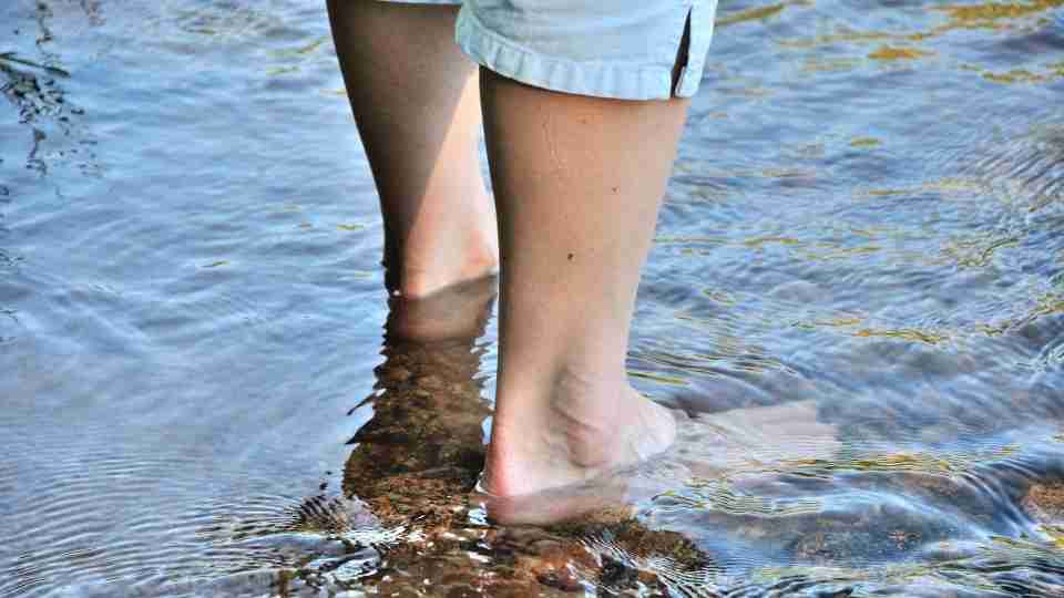 What Is The Meaning Of Walking On Water In A Dream