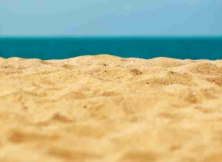 Dream about Sand – 70 Interpretations and Their Meanings