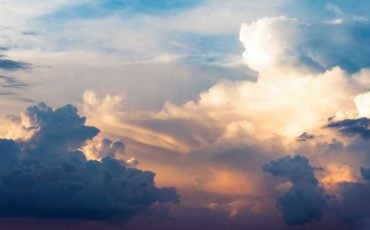 Clouds Dream Meaning - Do You Feeling Heavy and Gloomy?