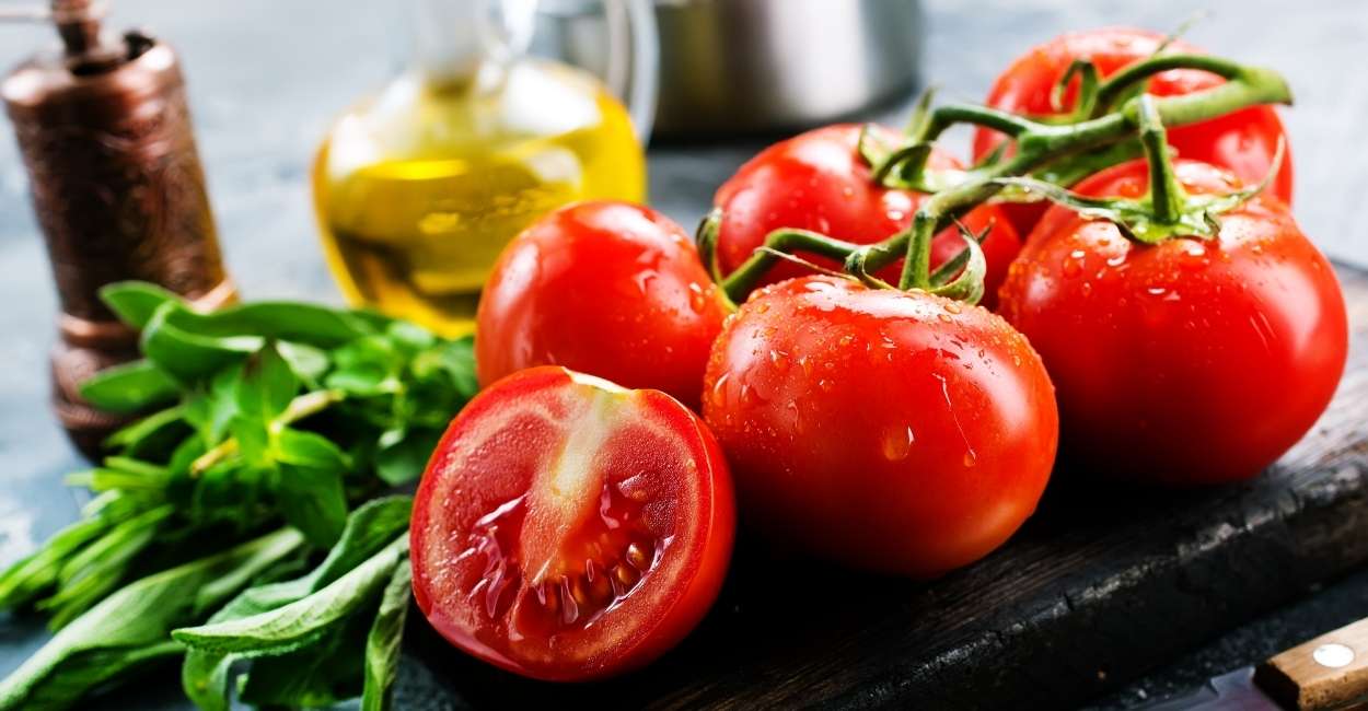 Dream of Tomatoes – 80 Types & Their Interpretations