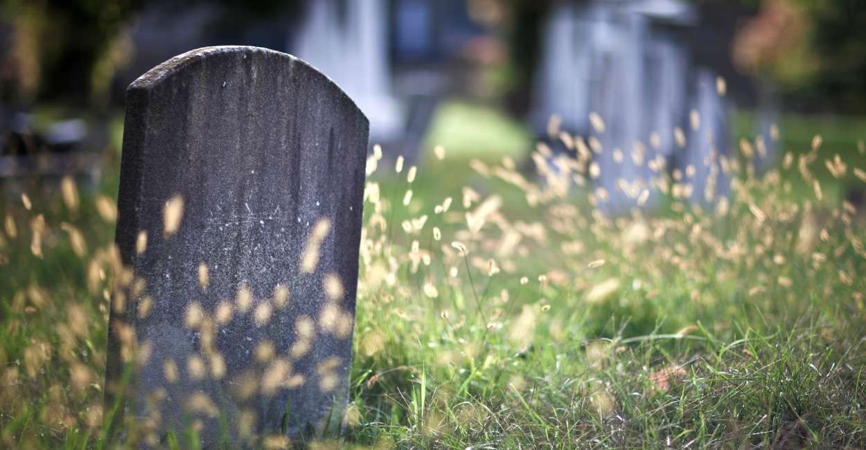 Graveyard Dream Meaning - Signify Latent Desires or Buried Memories?
