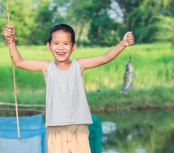 Dream of Catching a Fish – 35 Types & Interpretations