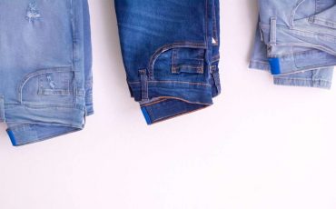 Jeans in Dream - What is The Piece of Clothing Conveying?