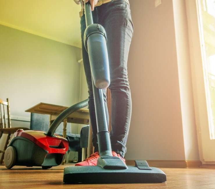 Dream about Vacuuming - 36 Types and Their Interpretations