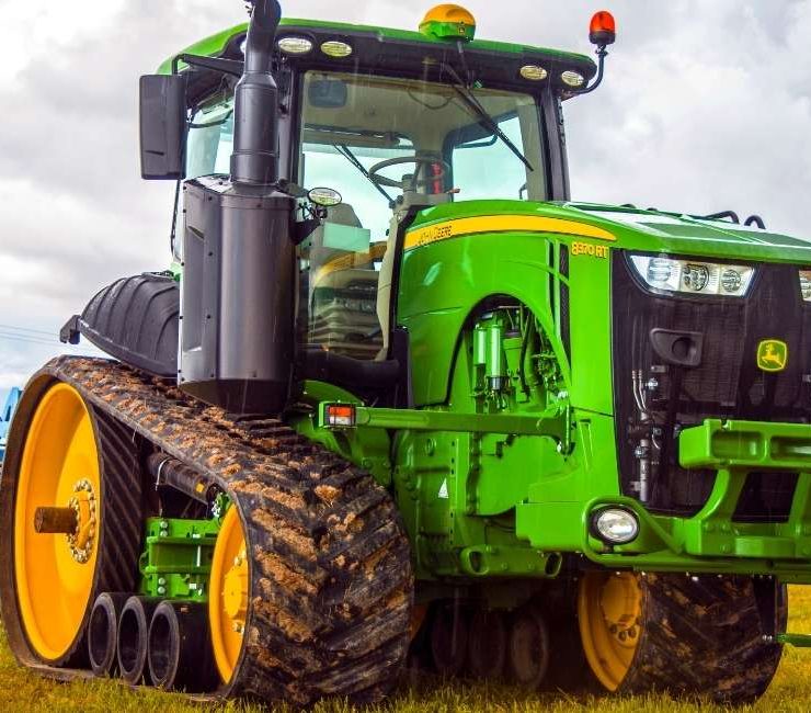 Dream About Tractor - 42 Types and Their Meanings