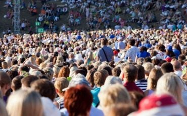 Dreaming about Crowds - Does It Mean Feeling Unrecognized?