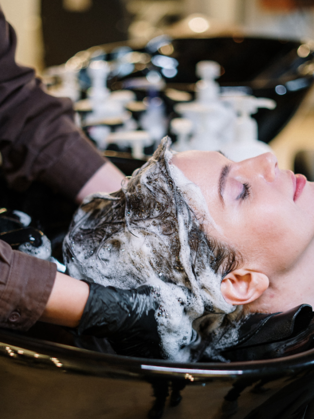 What Does Dream of Beauty Salon Mean?