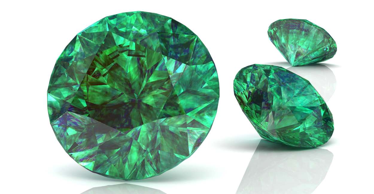 Dreaming Of Emeralds 42 Types & Their Interpretations