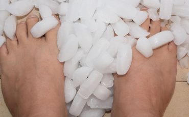 Dreaming of Cold Feet - Are You Experiencing Fear and Nervousness?