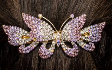 Dream Meaning Hair Barrettes - Does It Foreshadow the Purchase of Something Expensive?