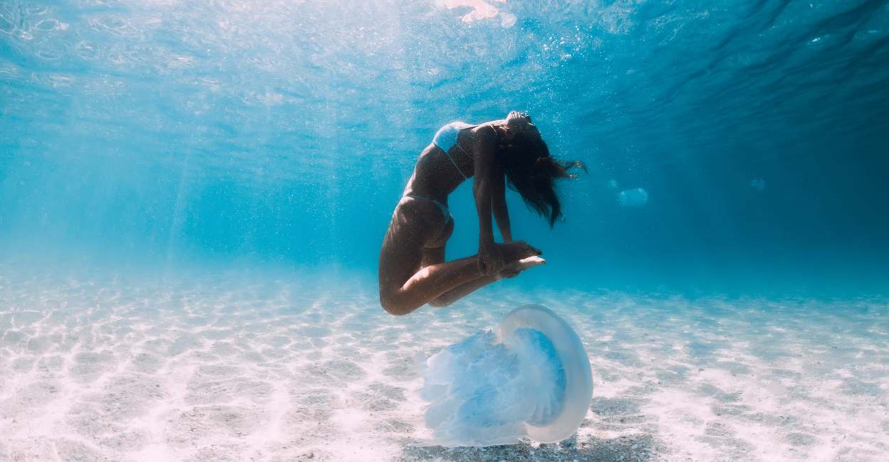 Dream of Being Underwater - 42 Scenarios and Interpretations