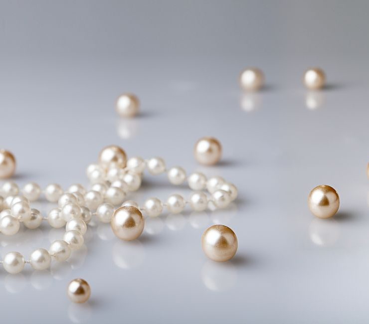 Dreaming of Pearls – 60 Types & Their Meanings