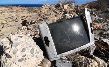Dream about Broken Television - Does It Convey Your Present Emotional and Mental State?