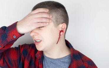 Dreaming about Bleeding Ear – Does That Indicate Tough Times?