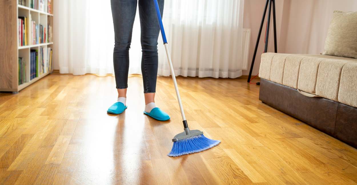 Dreaming of Sweeping the Floor – 20 Types & Their Interpretations