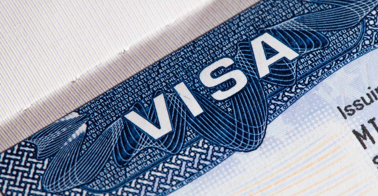 Dream of Receiving Visa – 15 Types & Their Interpretations
