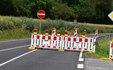 Dream of Road Block – Soon Your Struggling Period Will Come To An End!