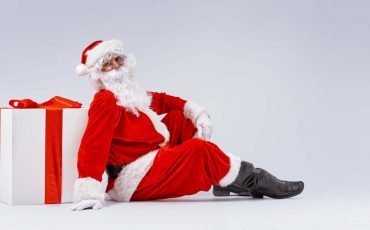 Dream Of Santa Claus – You Will Soon Attend a Family Gathering!
