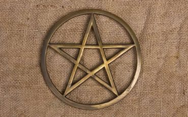 Pentagram Dream Meaning – Is the Devil near you