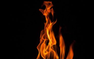 Spiritual Meaning of Fire in a Dream – Pondering on burning desires